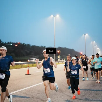 Runner Photo 7494687