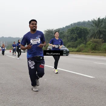 Runner Photo 7494710