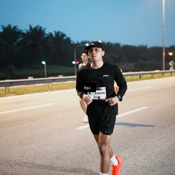 Runner Photo 7494715