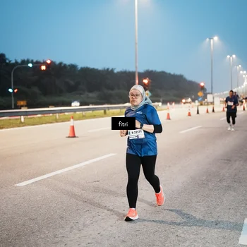 Runner Photo 7494725