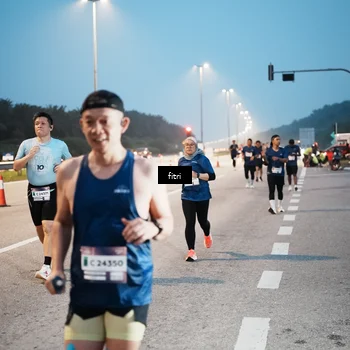 Runner Photo 7494738