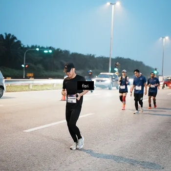 Runner Photo 7494757