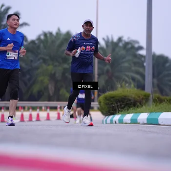 Runner Photo 7494809
