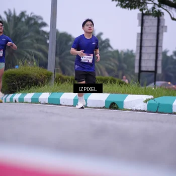 Runner Photo 7494903