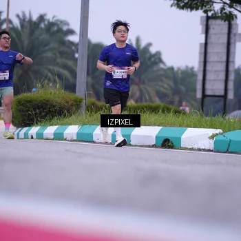 Runner Photo 7494911