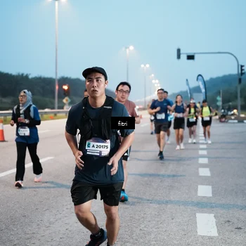 Runner Photo 7494944