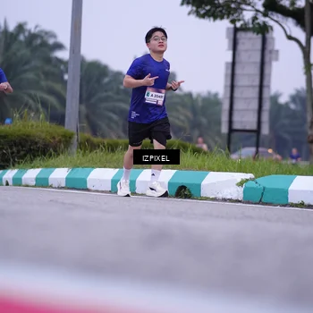 Runner Photo 7494952