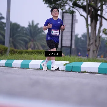 Runner Photo 7494970
