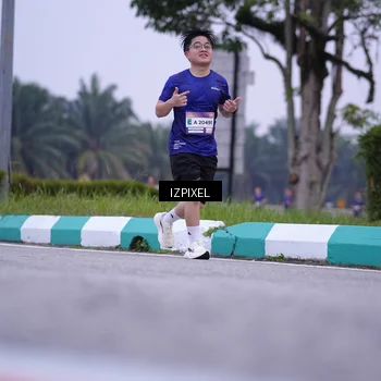 Runner Photo 7494984