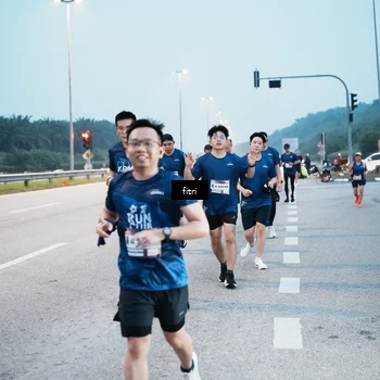 Runner Photo 7495010