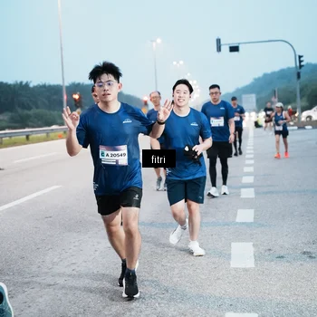 Runner Photo 7495012