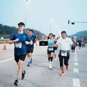 Runner Photo 7495013