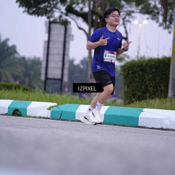 Runner Photo 7495052