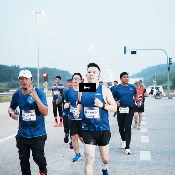 Runner Photo 7495053