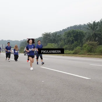 Runner Photo 7495061