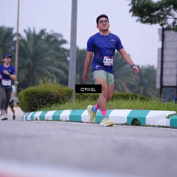 Runner Photo 7495062