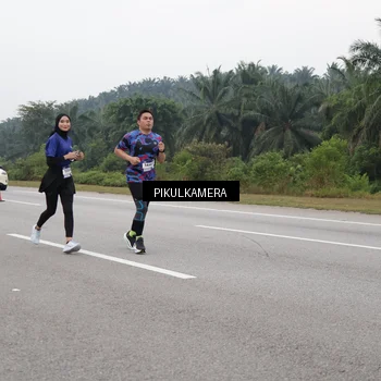 Runner Photo 7495073