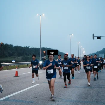 Runner Photo 7495102
