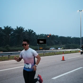 Runner Photo 7495104
