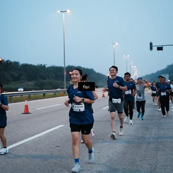 Runner Photo 7495115