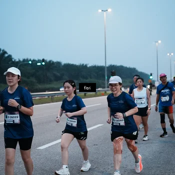 Runner Photo 7495126