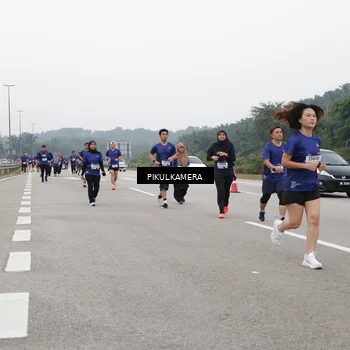 Runner Photo 7495135