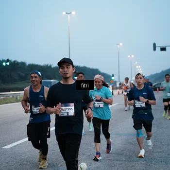 Runner Photo 7495142