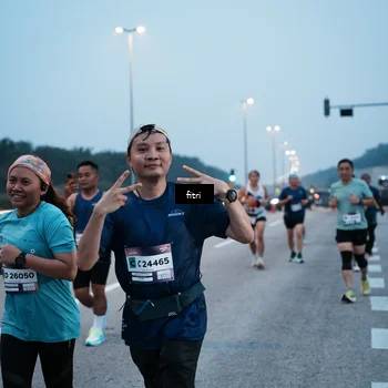 Runner Photo 7495145