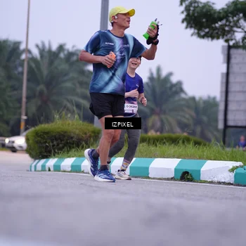 Runner Photo 7495190
