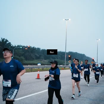Runner Photo 7495191