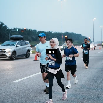 Runner Photo 7495240