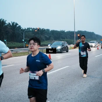 Runner Photo 7495244