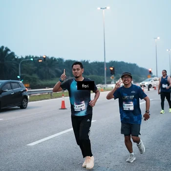 Runner Photo 7495245