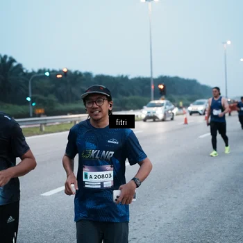 Runner Photo 7495249