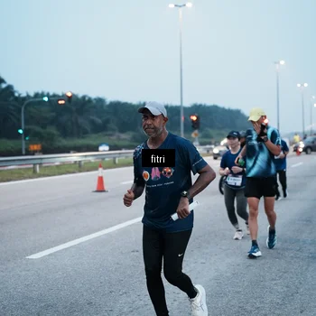 Runner Photo 7495257