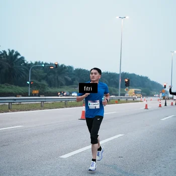 Runner Photo 7495273