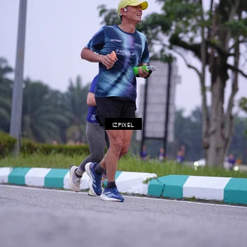 Runner Photo 7495275