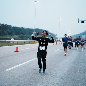Runner Photo 7495284