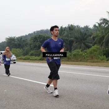 Runner Photo 7495293
