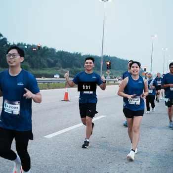 Runner Photo 7495304