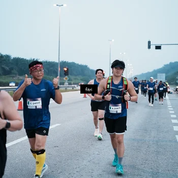 Runner Photo 7495307