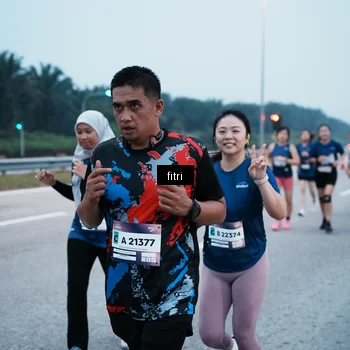 Runner Photo 7495309
