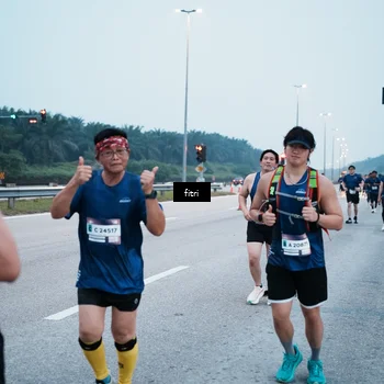 Runner Photo 7495323