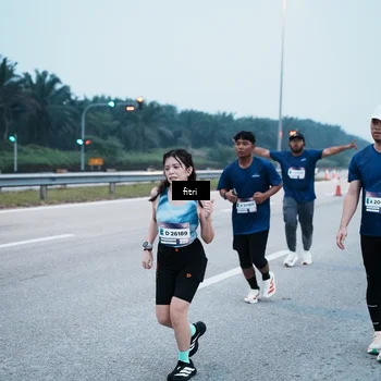 Runner Photo 7495332