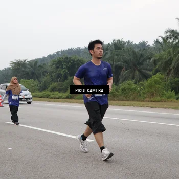 Runner Photo 7495334