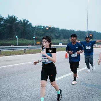 Runner Photo 7495335