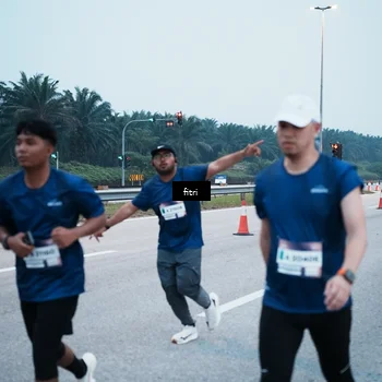 Runner Photo 7495349