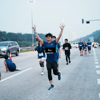 Runner Photo 7495357