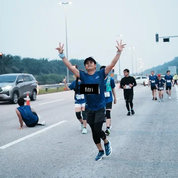 Runner Photo 7495358