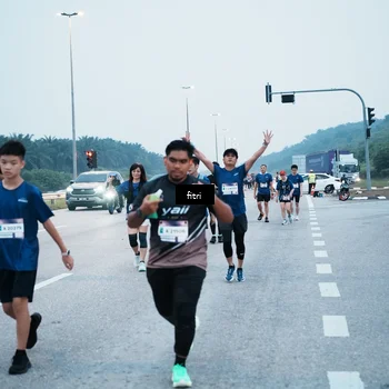 Runner Photo 7495359